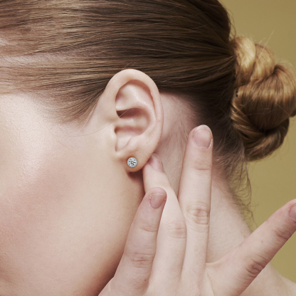 ICEBURST  Halo Spark Stud Earrings 925S & VVS Moissanite