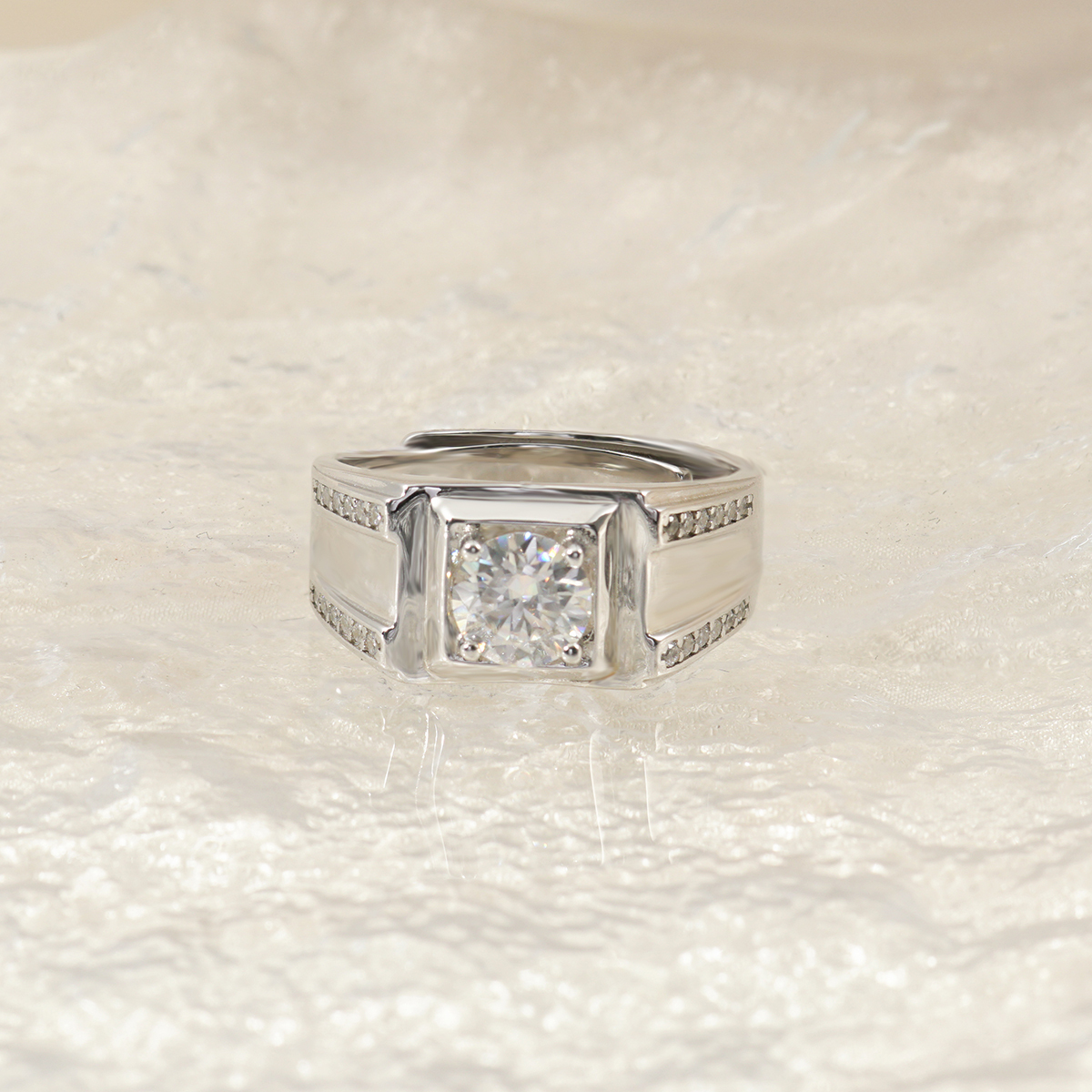 1ct Round Synthetic Moissanite Ring S925