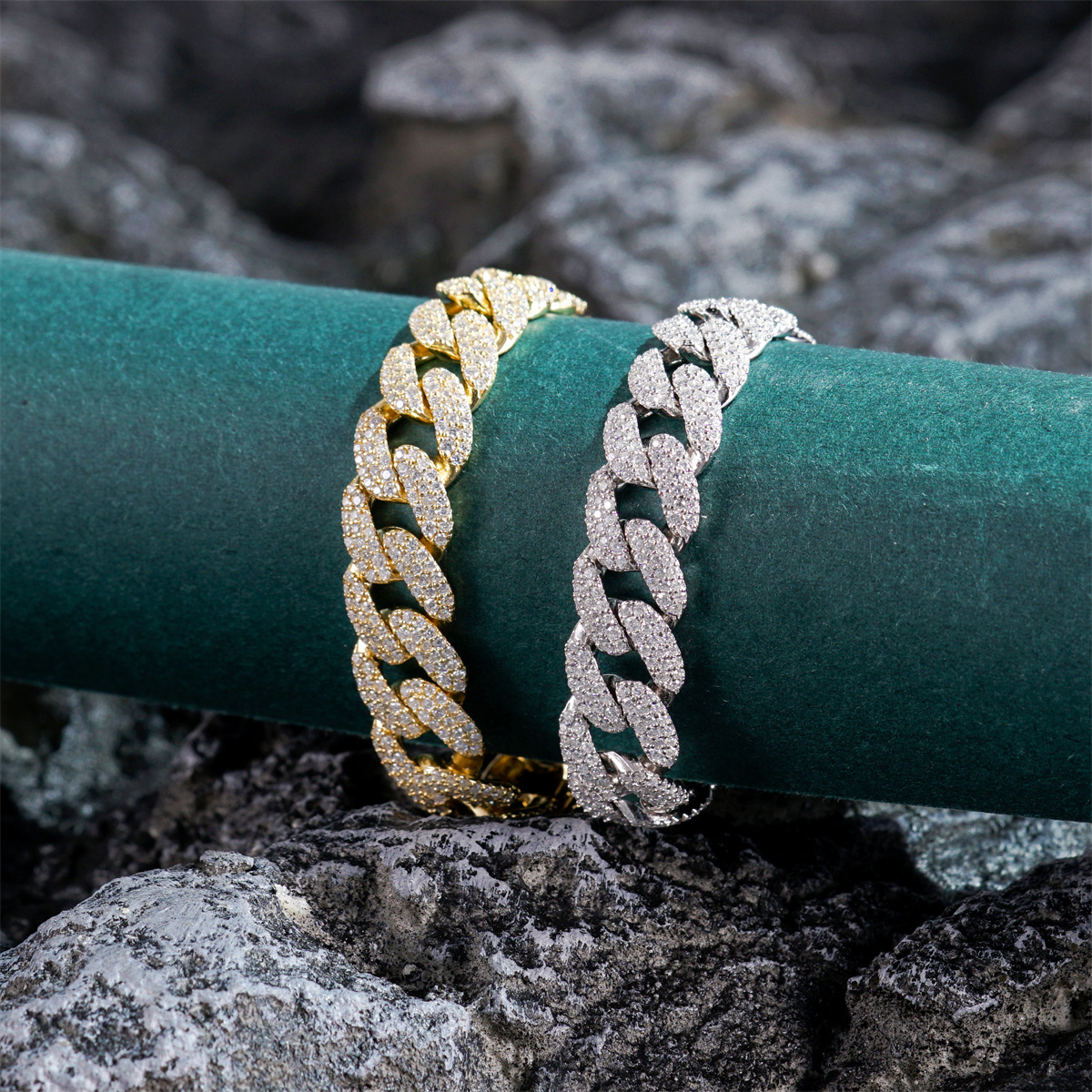 01style S925 VVS Synthetic Moissanite Hip Hop Unisex Cuban Link Bracelet