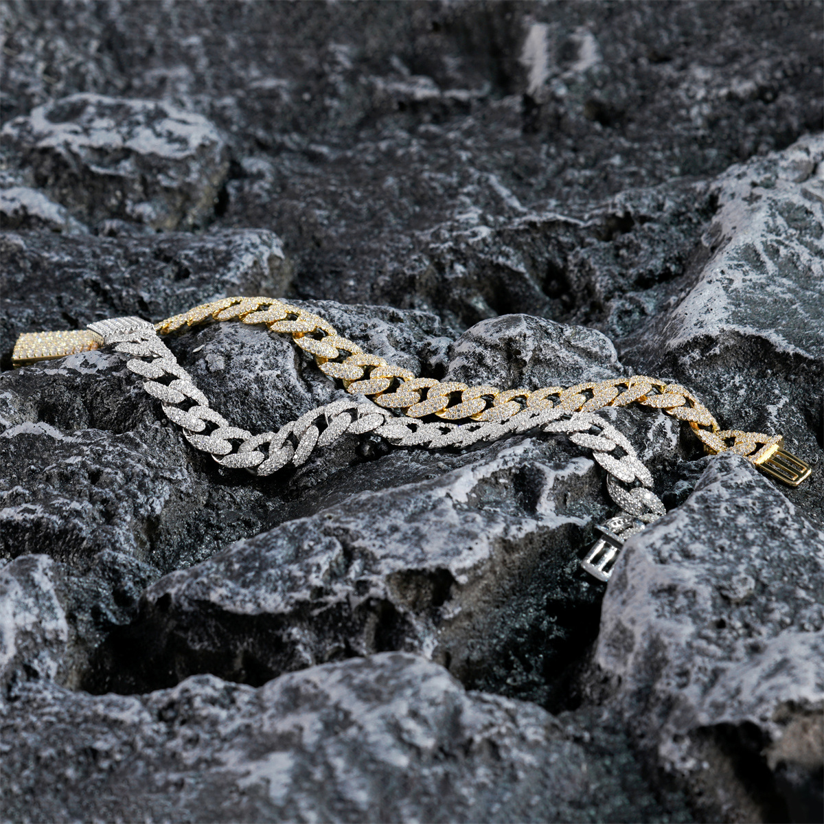 01style S925 VVS Synthetic Moissanite Hip Hop Unisex Cuban Link Bracelet