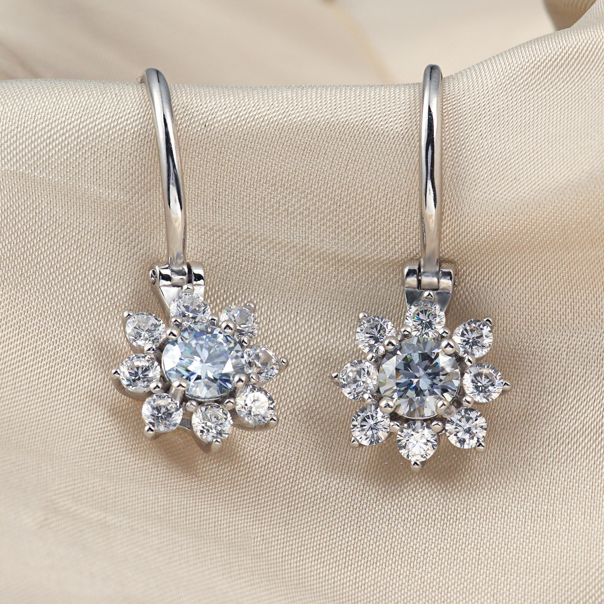 VVS Synthetic Moissanite Earrings S925