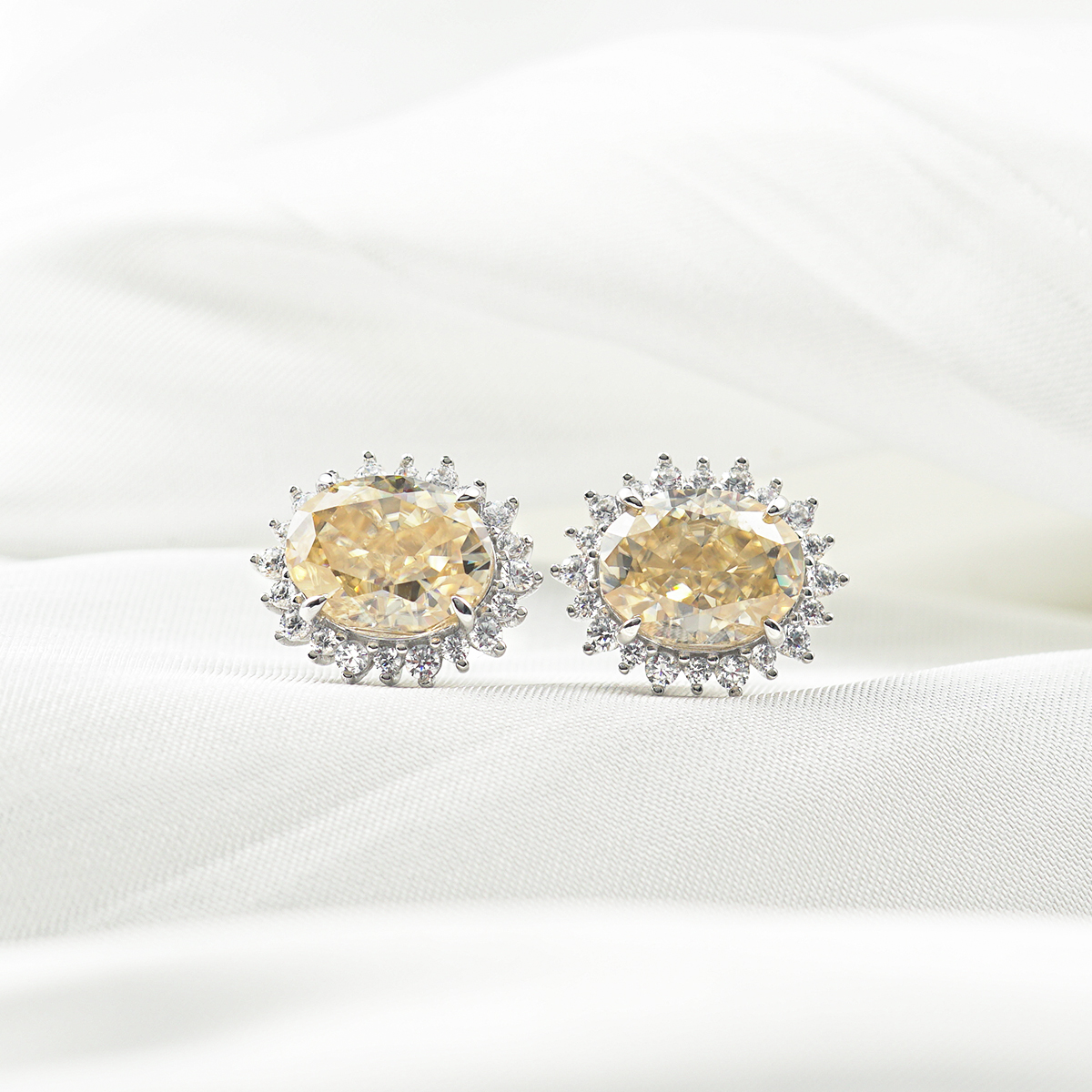 2ct Oval Synthetic Moissanite Sunflower Stud Earrings S925