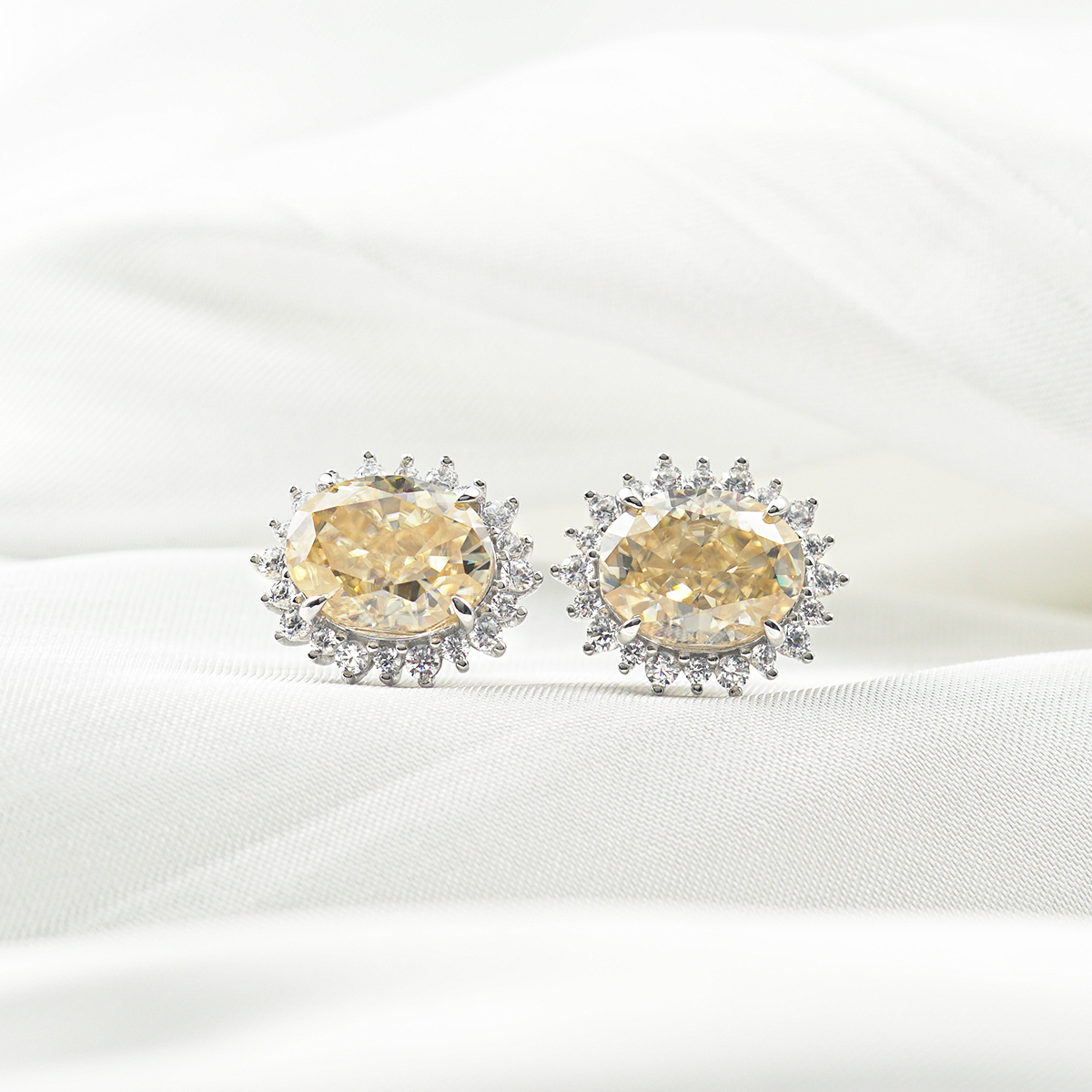 2ct Oval Synthetic Moissanite Sunflower Stud Earrings S925