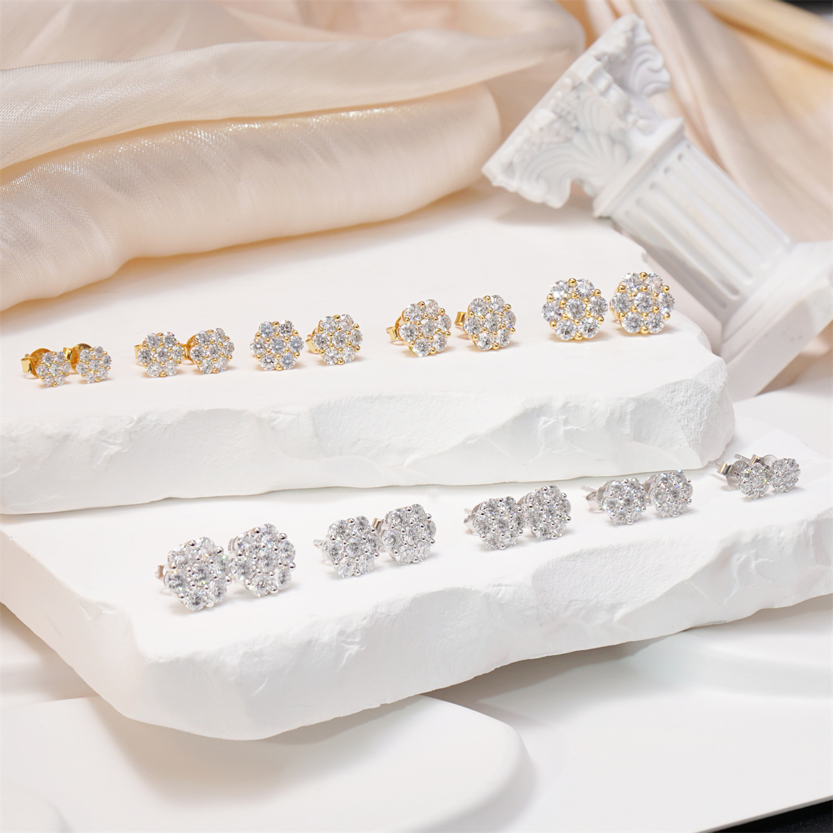 IcyBloom Floral Shine Stud Earrings 925S & VVS Moissanite