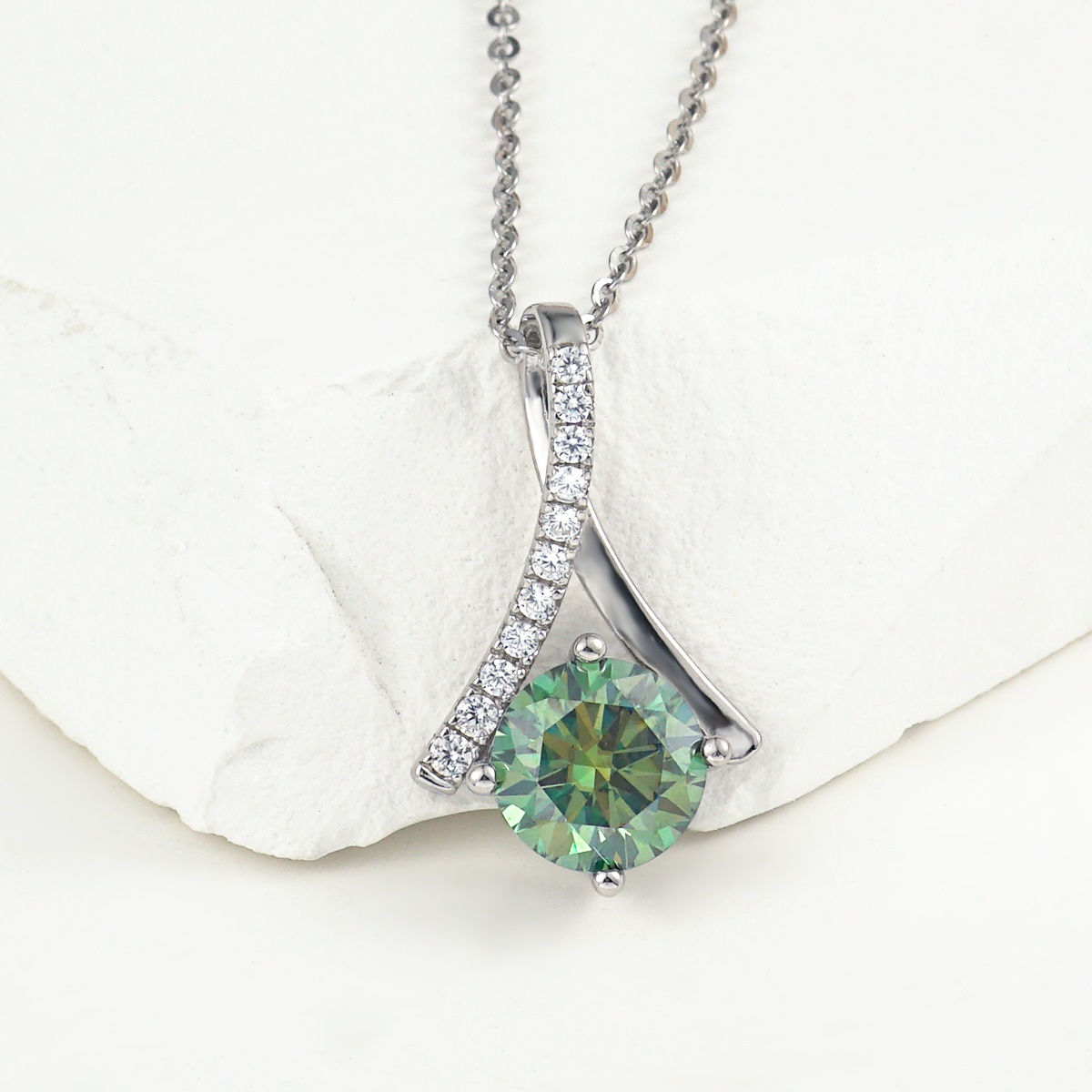 2ct Synthetic Moissanite Aesthetic Fashion Pendant Necklace Chain S925