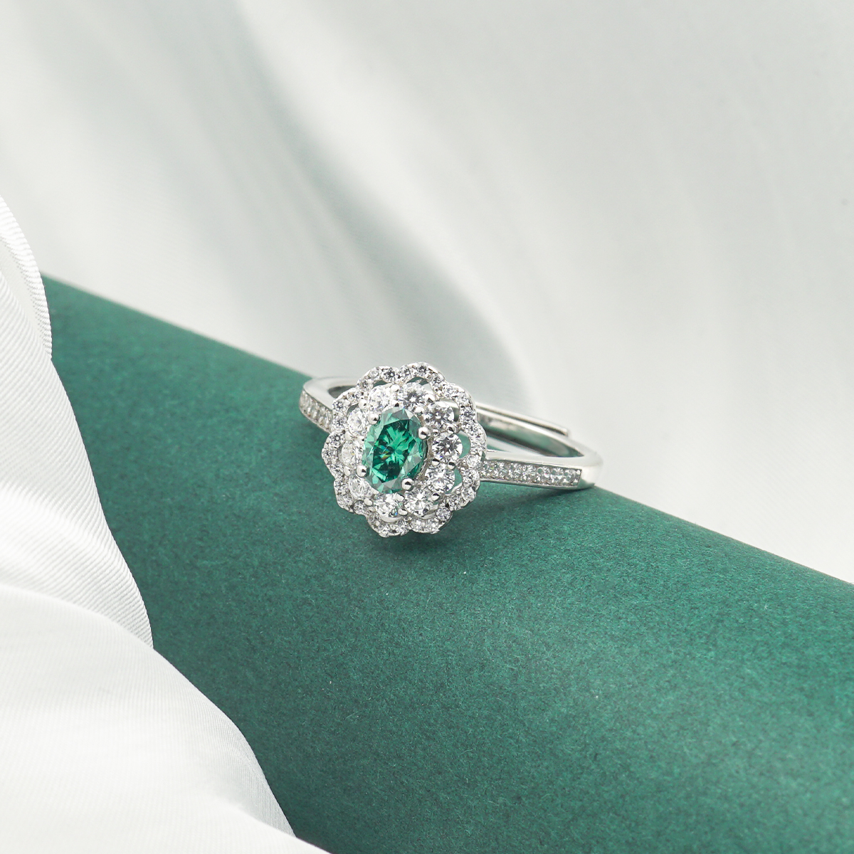 0.5ct Oval Synthetic Moissanite Rippled Ring S925