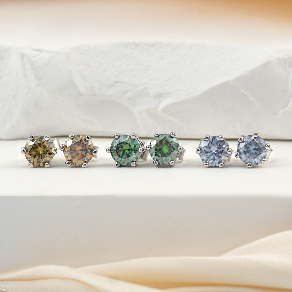 1ct Round Synthetic Moissanite Six Prong Stud Earrings S925 0.5ct*2