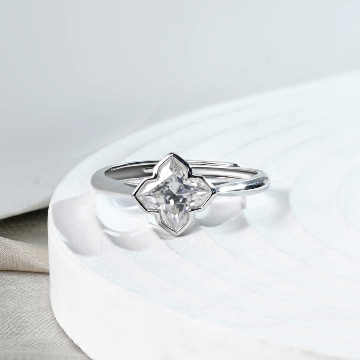 Delzzad 1ct Exquisite Adjustable Clover Ring D Color VVS Synthetic Moissanite S925 Blossom Ring Band Jewelry Perfect Birthday Engagement Wedding Anniversary Gift for Women