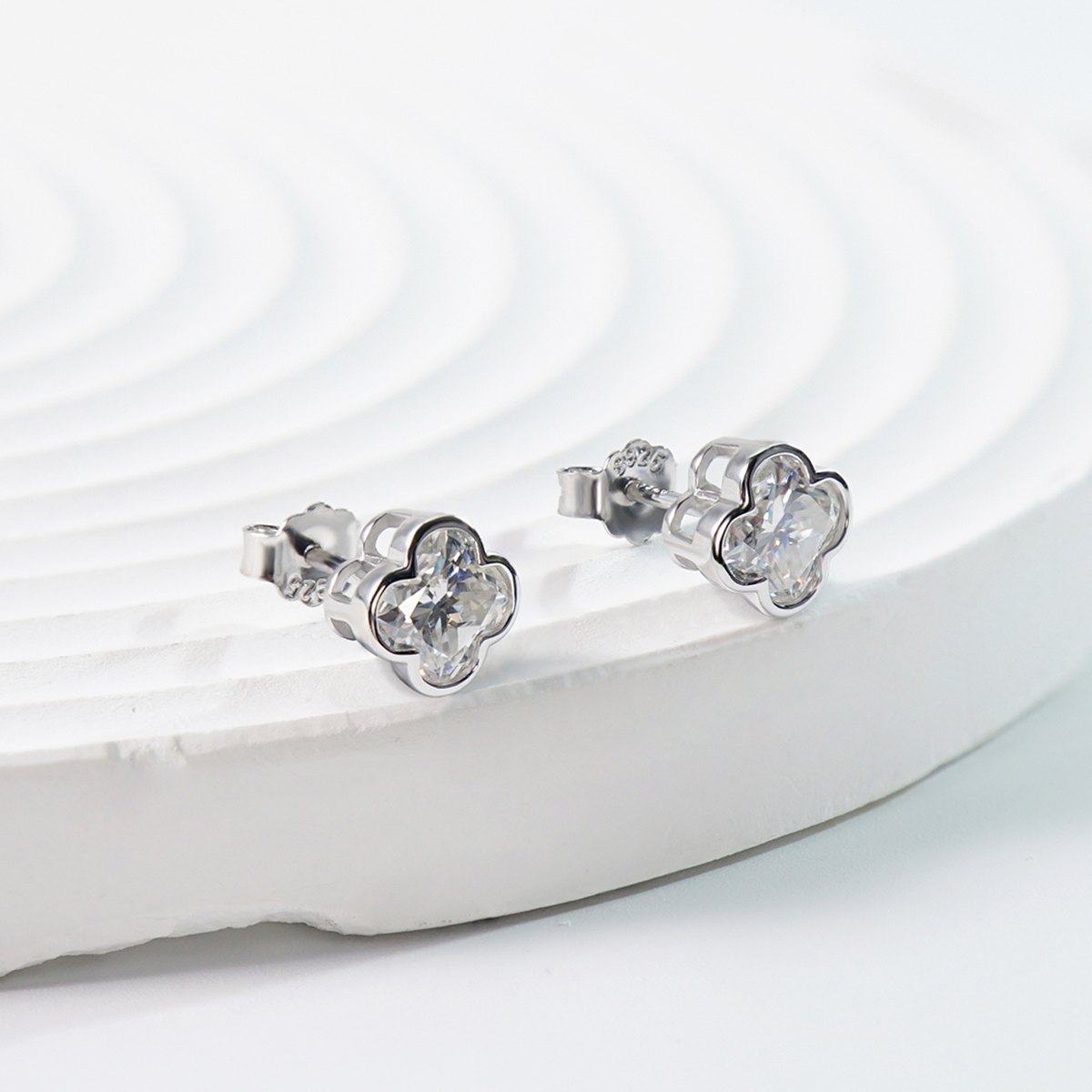 Delzzad Exquisite Cluster Clover Cut Earrings Lab-Created Moissanite Stud Earring S925 Sterling Silver Moissanite Jewelry Engagement Wedding Anniversary Perfect Gifts