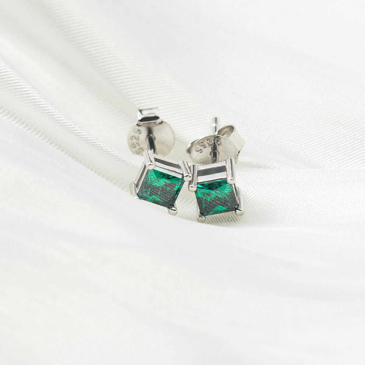 0.4ct Princess Synthetic Moissanite Classic Stud Earrings S925