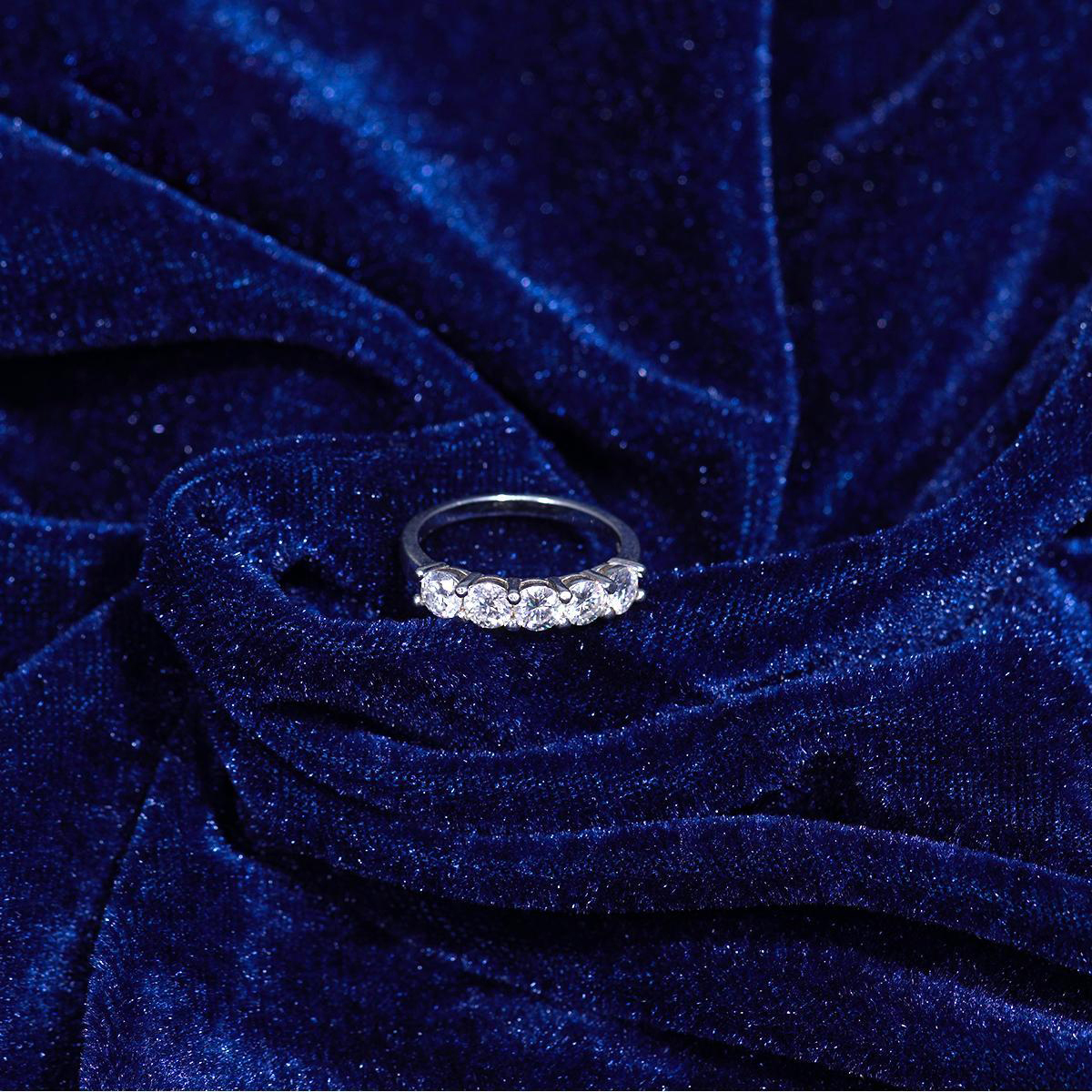 1.5ct D Color S925 VVS Clarity Round Synthetic Moissanite Half Eternity Stacking Band