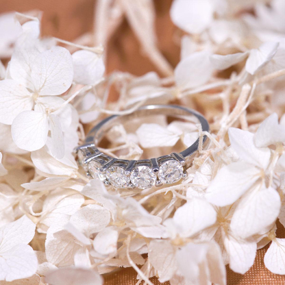 1.5ct D Color S925 VVS Clarity Round Synthetic Moissanite Half Eternity Stacking Band