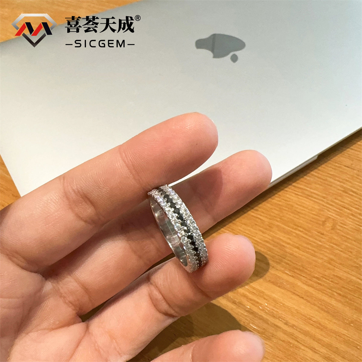 S925 Handmade Black and White Melee Synthetic Moissanite Pave Band