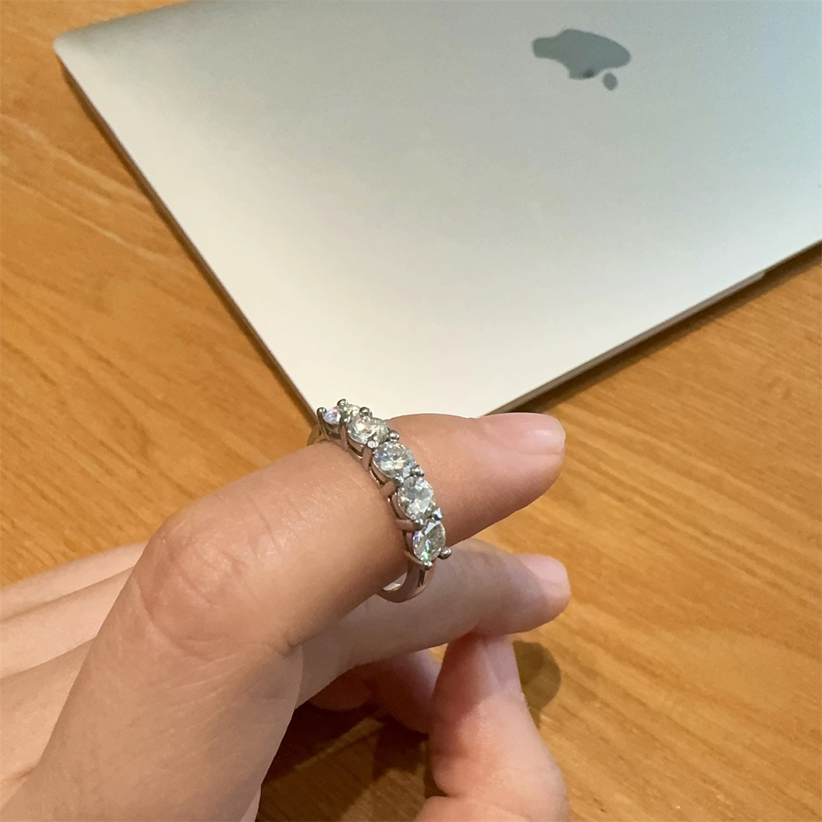 1.5ct D Color S925 VVS Clarity Round Synthetic Moissanite Half Eternity Stacking Band