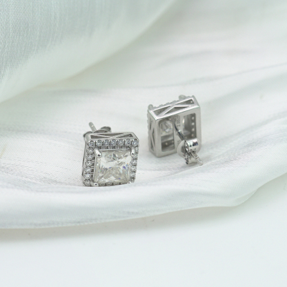ICECROWN Princess Cut Halo Stud Earrings 925S & VVS Moissanite