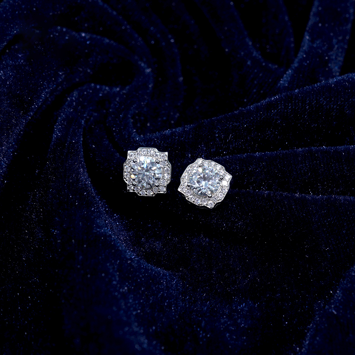 S925 Round Synthetic Moissanite Luxury Stud Earrings Mother's Day Gift For Men Women