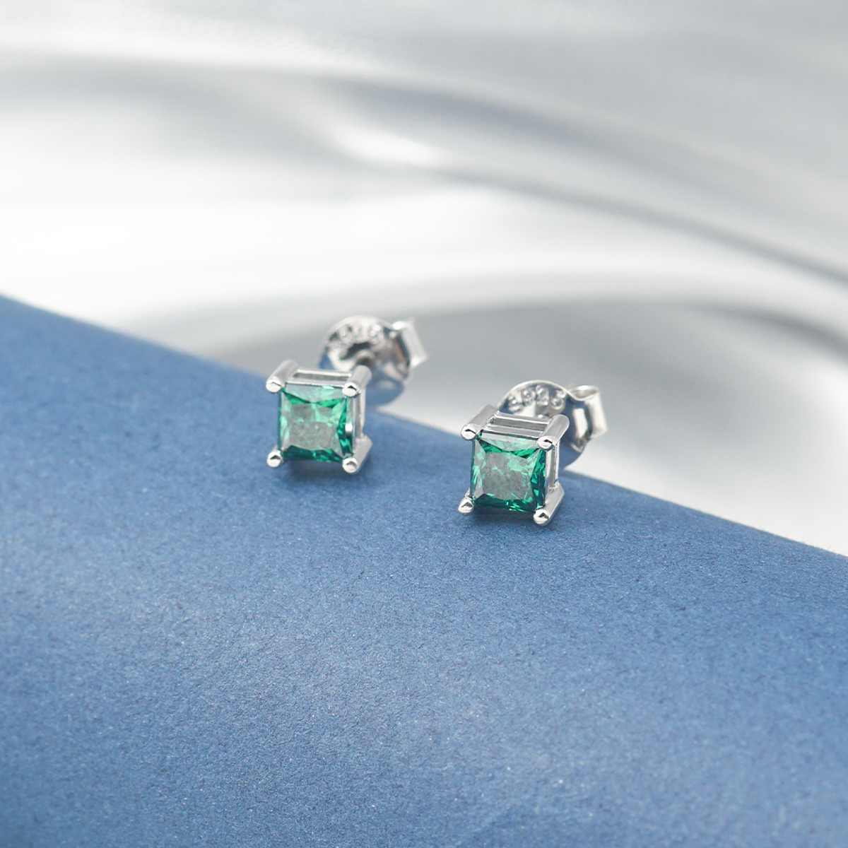 0.4ct Princess Synthetic Moissanite Classic Stud Earrings S925