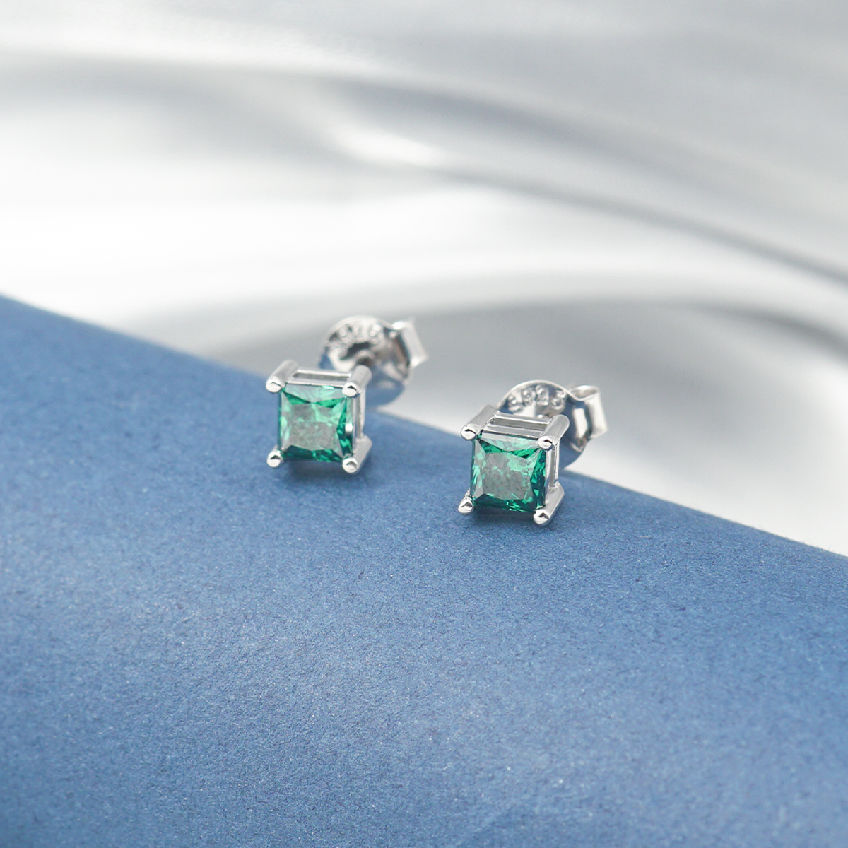 0.4ct Princess Synthetic Moissanite Classic Stud Earrings S925