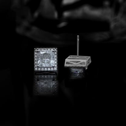 ICECROWN Princess Cut Halo Stud Earrings 925S & VVS Moissanite