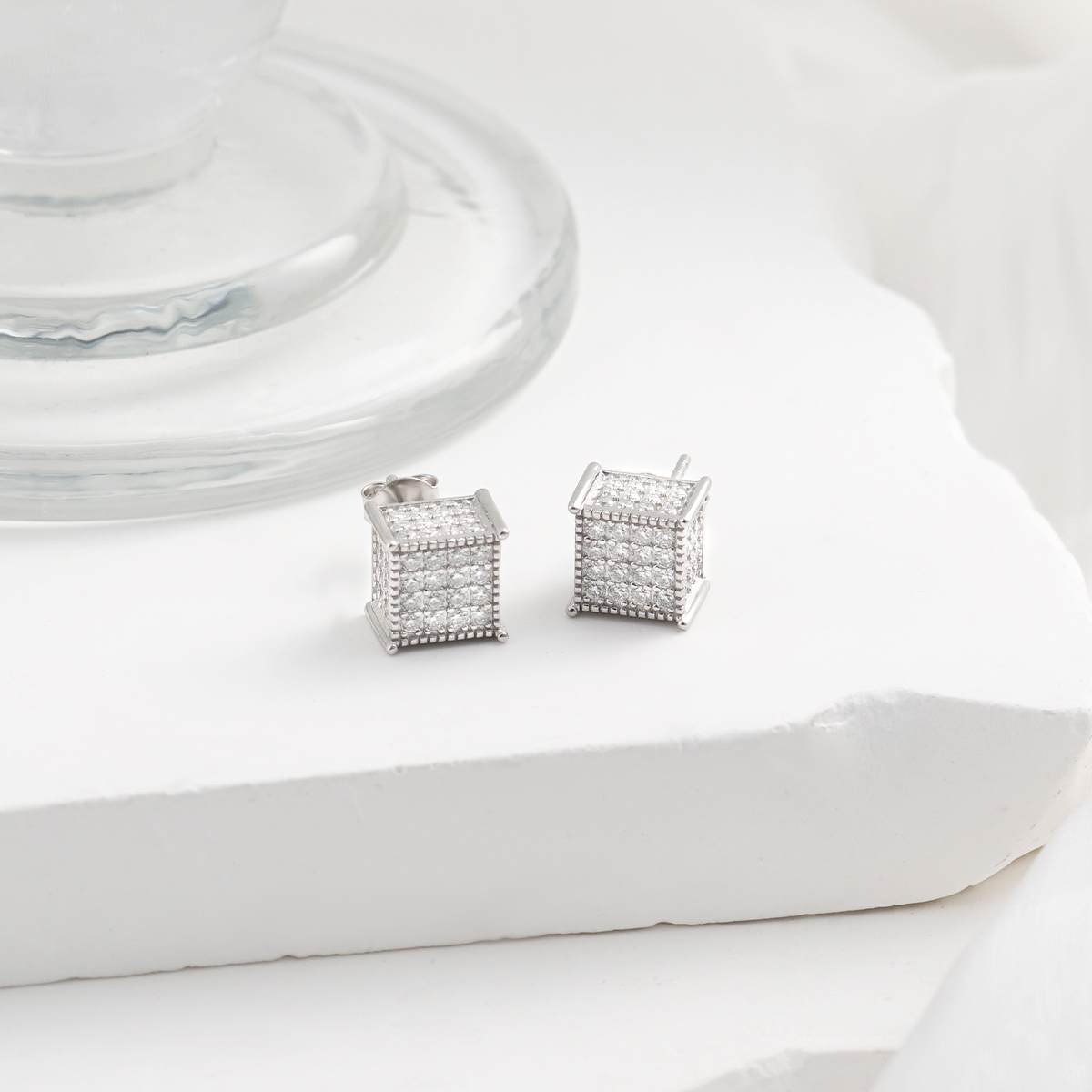 1.7ct Round Hip Hop Iced Out Cubic Earrings D Color Synthetic Moissanite S925 Stud Unisex Earrings