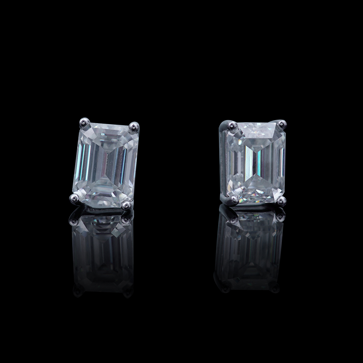 S925 Step Cut Synthetic Moissanite Stud Earrings Gift For Men Women