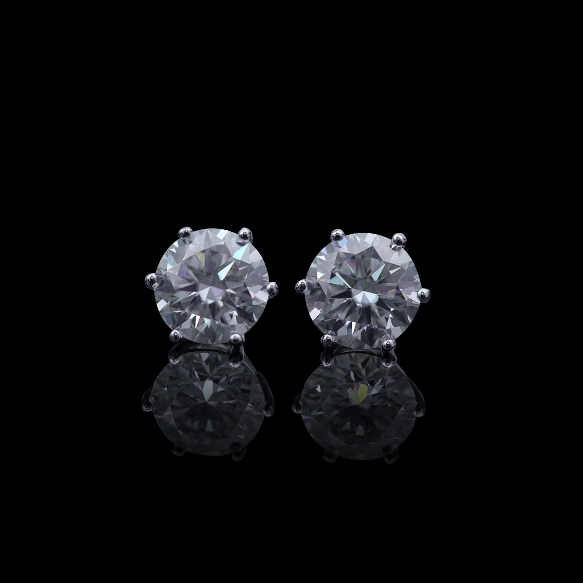 FROSTFIRE Six-Prong Solitaire Stud Earrings 925S & VVS Moissanite