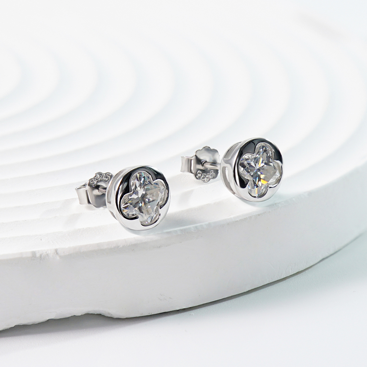 Delzzad Four-Leaf Clover Stud Earrings Lab-Created Moissanite Stud Earring S925 Sterling Silver Moissanite Jewelry Perfect Gift for Men Women Wedding Set