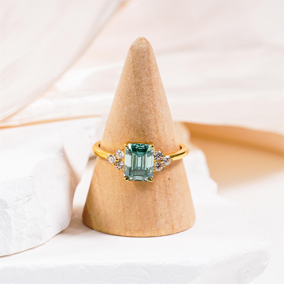 2.2ct Aurora Green Dream Ring Engagement Ring Band Step Cut Synthetic Moissanite Ring Jewelry S925