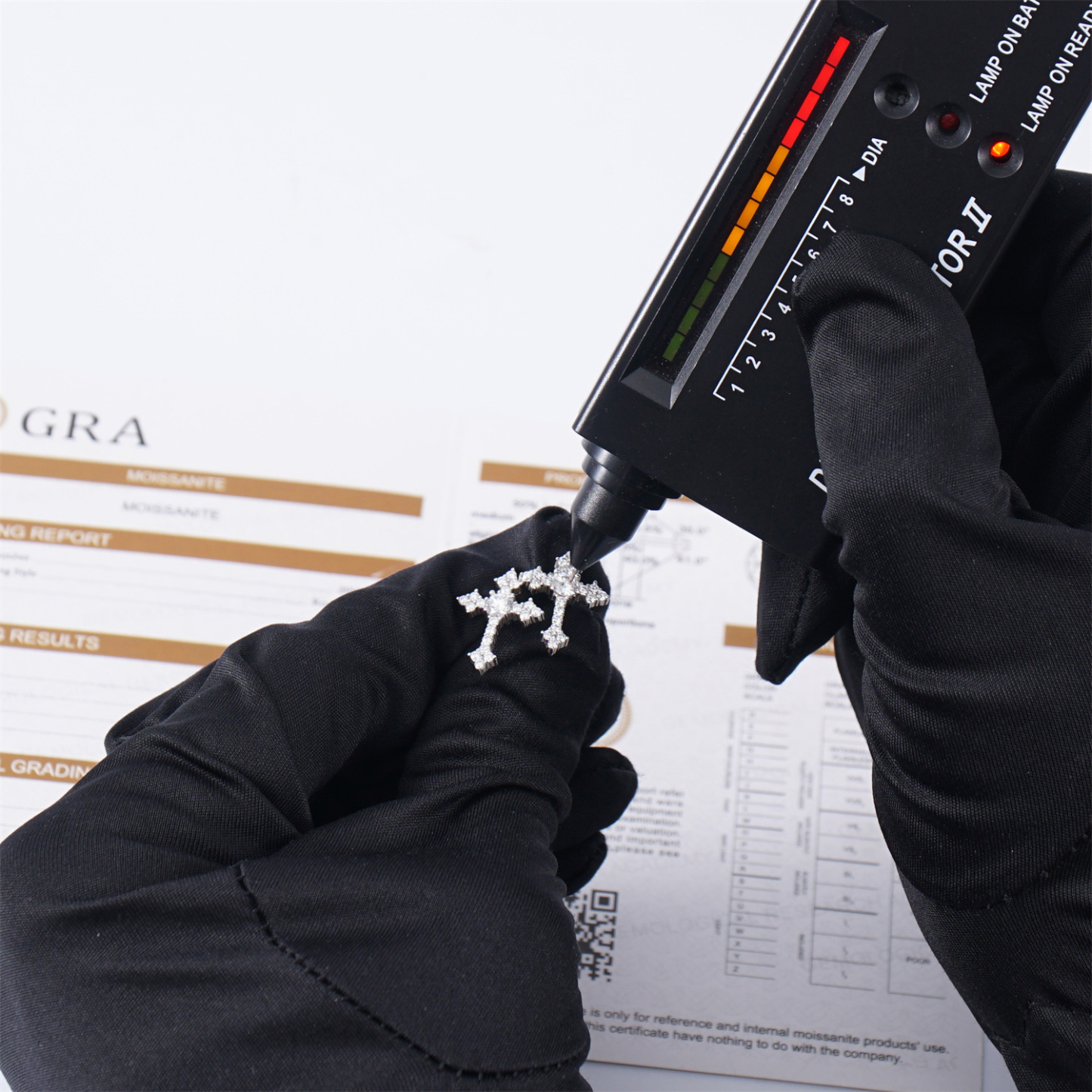 Cross Prong Stud Earrings S925 & D Color VVS Synthetic Moissanite