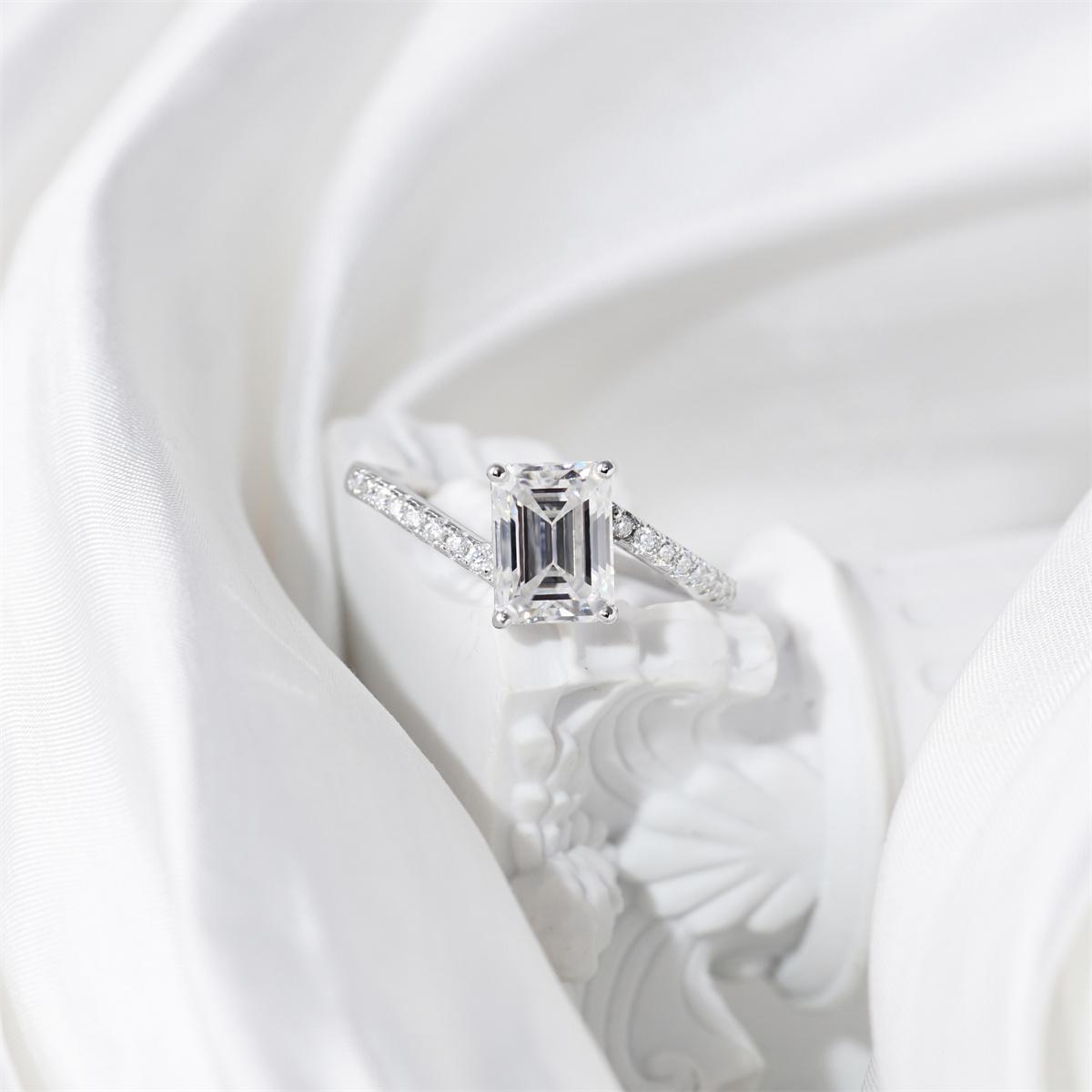 Delzzad 2ct Sparkling Step Cut Engagement Ring Wedding Band Synthetic Moissanite S925 Ring Band Jewelry Perfect Birthday Engagement Wedding Anniversary Gift