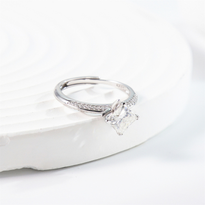 Delzzad Bling Adjustable Four-Leaf Ring Lab-Created Moissanite Engagement Ring S925 Sterling Silver Moissanite Jewelry Perfect Gift