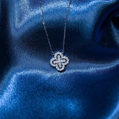 Oval Synthetic Moissanite Classic Four Leaf Necklace Chain S925