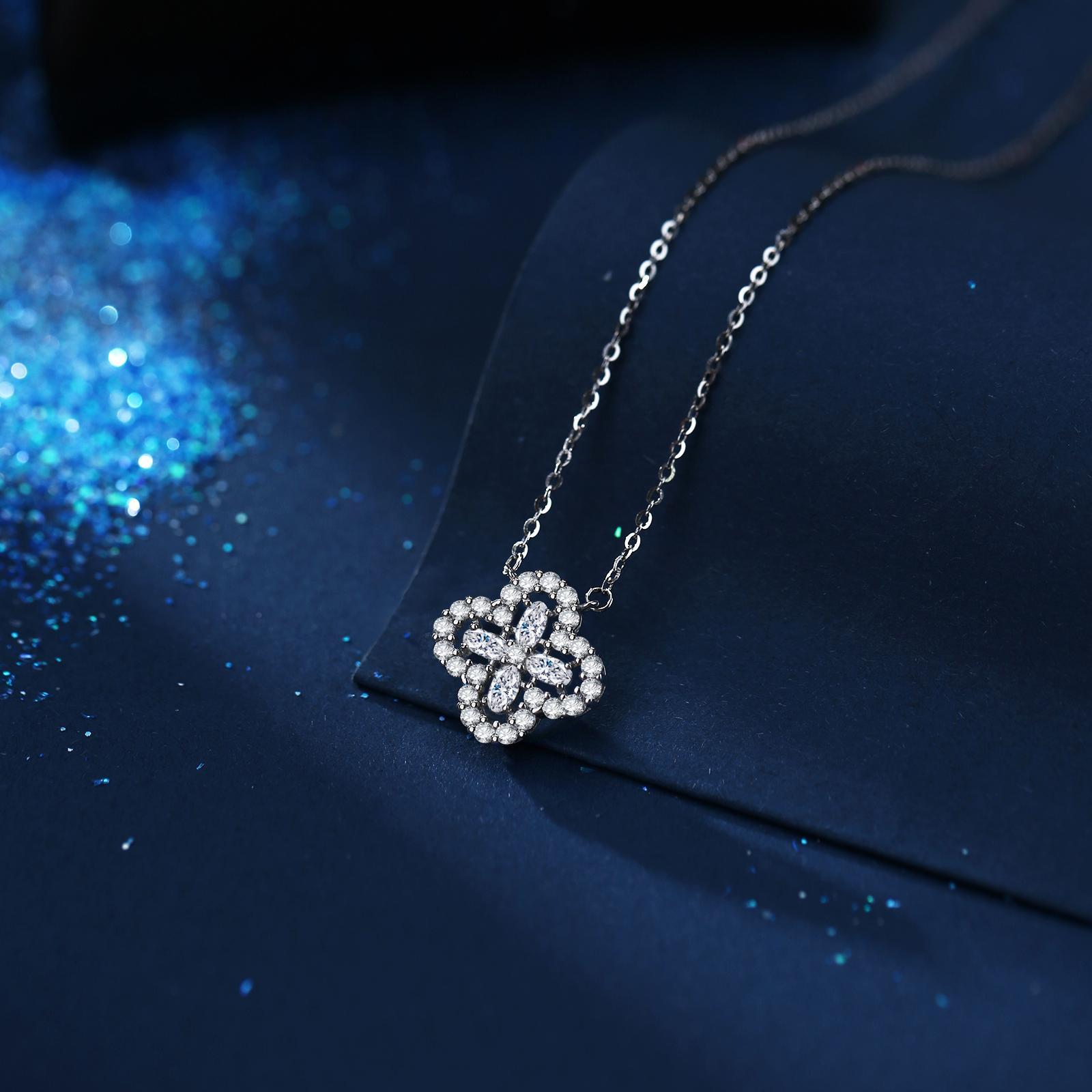 Oval Synthetic Moissanite Classic Four Leaf Necklace Chain S925