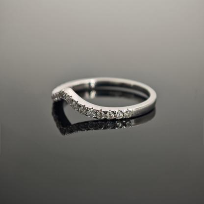 0.25ct S925 Round Synthetic Moissanite V Band