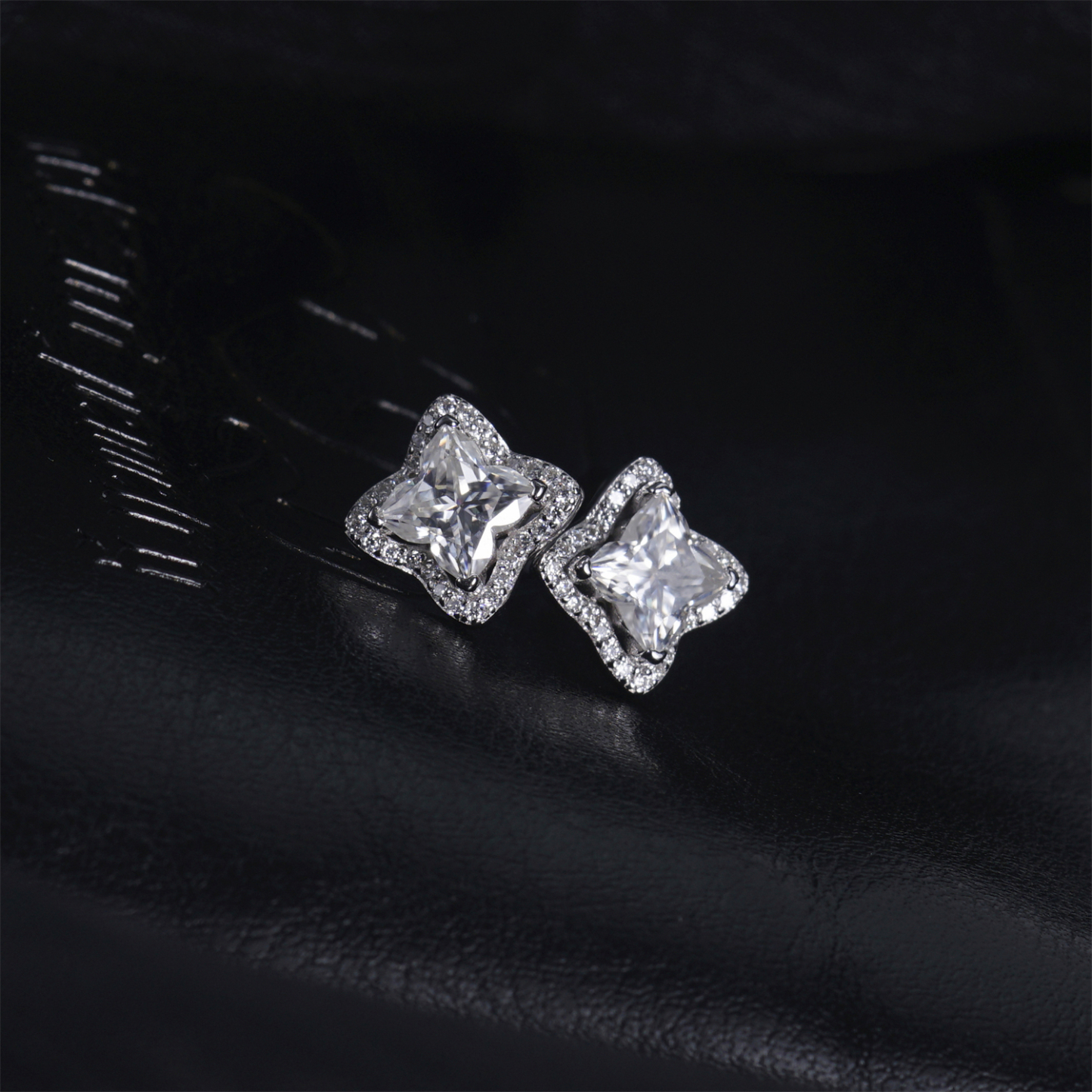 Delzzad Bling Luxury Four-Leaf Clover Earrings Lab-Created Moissanite Stud Earring S925 Sterling Silver Moissanite Jewelry Perfect  Gift for Men Women Wedding Set