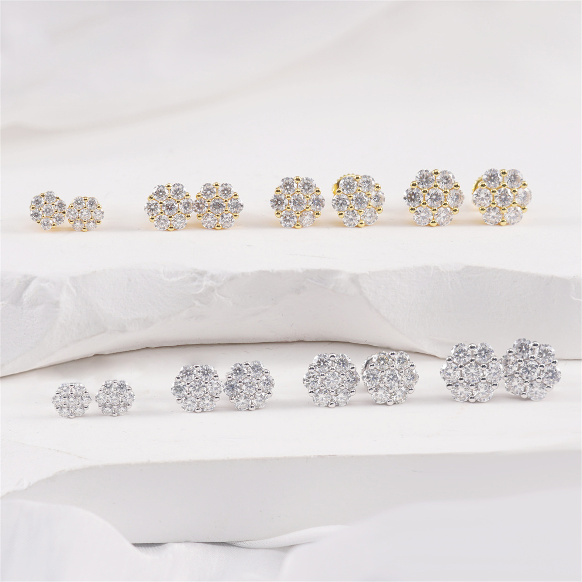 IcyBloom Floral Shine Stud Earrings 925S & VVS Moissanite