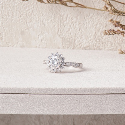 1ct Round Synthetic Moissanite Sunflower Ring S925