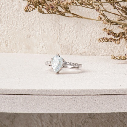 2ct Shiny Pear Band Ring Synthetic Moissanite Ring S925