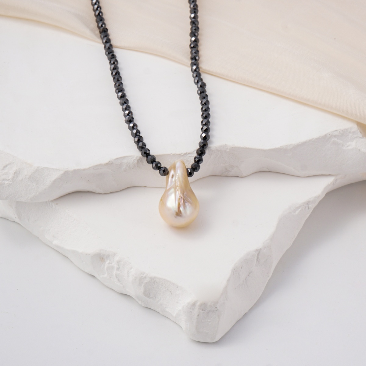 Elegant Pearl Synthetic Moissanite Pendant Necklace Chain S925