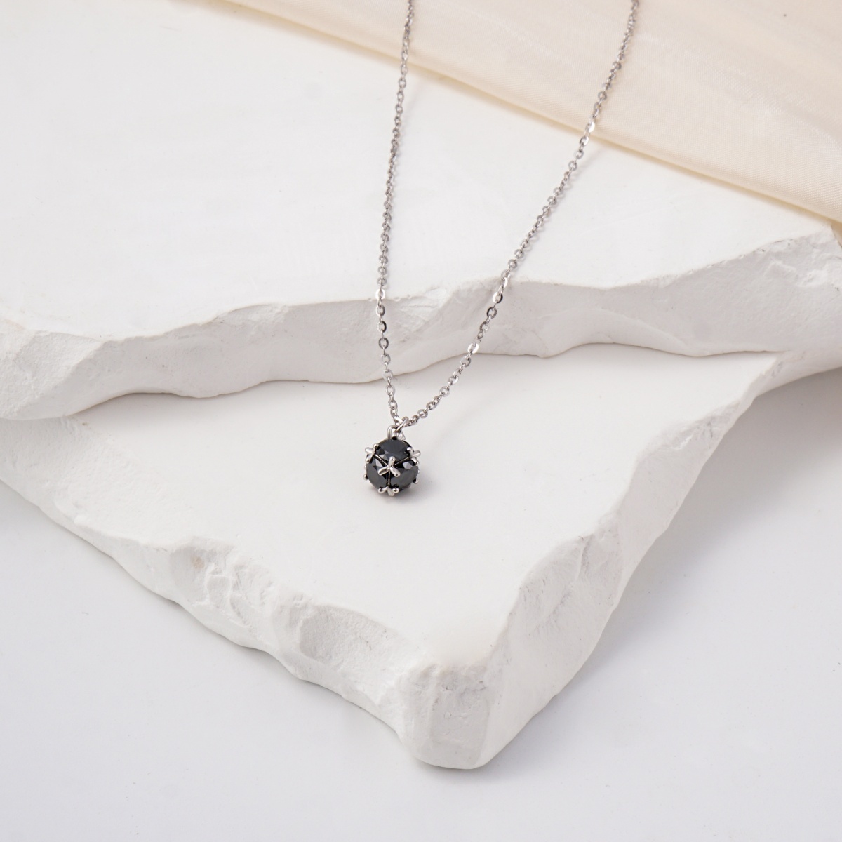 Unique Global Synthetic Moissanite Pendant Necklace Chain S925