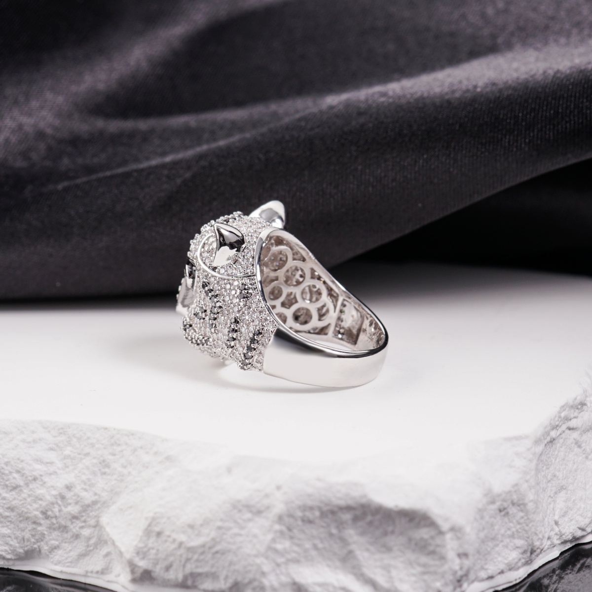 1.8ct Shadow Panthera Ring VVS Synthetic Moissanite Ring Jewelry Copper Band Unisex Hip Hop Ring Band