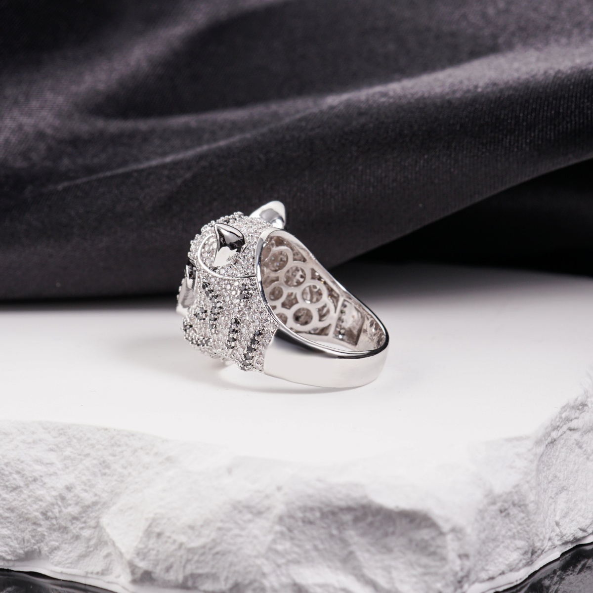 1.8ct Shadow Panthera Ring VVS Synthetic Moissanite Ring Jewelry Copper Band Unisex Hip Hop Ring Band