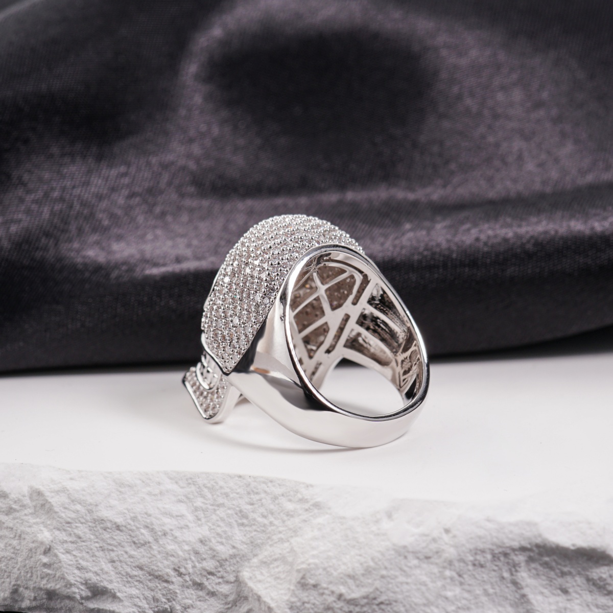 2.8ct Infinite Bone Ring Cool Hip Hop Rock Skull Ring VVS Synthetic Moissanite Ring Jewelry Copper Band