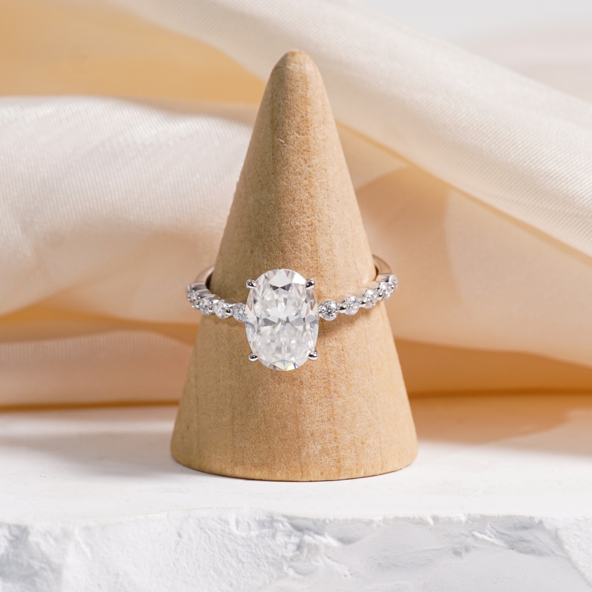 2.7ct Elegant Written in the Stars Engagement Wedding Ring Oval Cut Synthetic Moissanite Ring S925 Sterling Silver Band Ring Jewelry