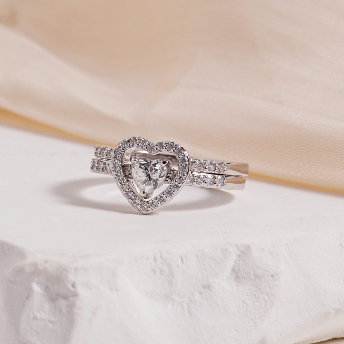 Halo Heart Cut Ring Set Heart Pair Stacking Ring Band D Color VVS Synthetic Moissanite Ring Jewelry Copper Band Wedding Band Engagement Ring Set Promise Ring Women's Ring for Engagement, Wedding Anniversary & Valentine's Day Gifts