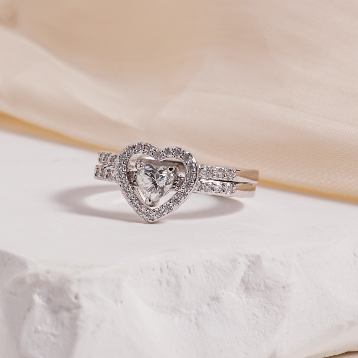 Halo Heart Cut Ring Set Heart Pair Stacking Ring Band D Color VVS Synthetic Moissanite Ring Jewelry Copper Band Wedding Band Engagement Ring Set Promise Ring Women's Ring for Engagement, Wedding Anniversary & Valentine's Day Gifts