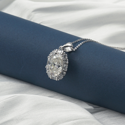 10ct Oval Cut D Color VVS Synthetic Moissanite Elegant Pendant Necklace Chain S925