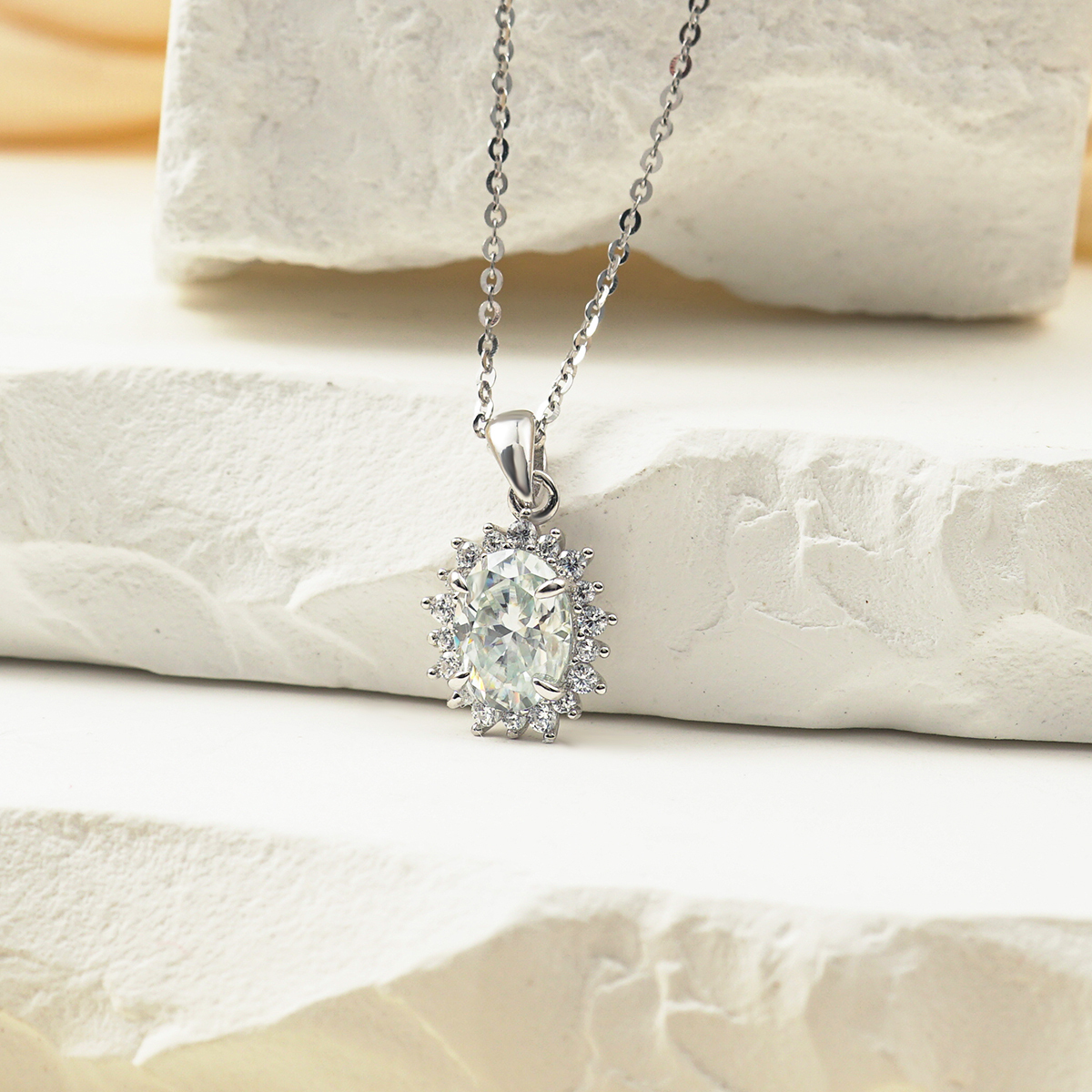 Oval D Color VVS Synthetic Moissanite Sunflower Pendant Necklace Chain S925