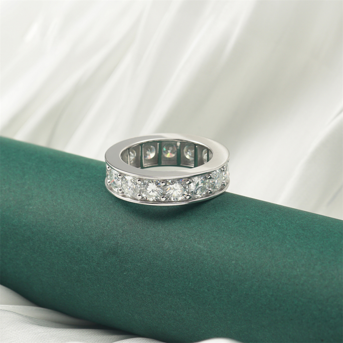 S925 Round VVS Synthetic Moissanite Classic Eternity Ring Band Engagement Wedding Mother's Day Gifts