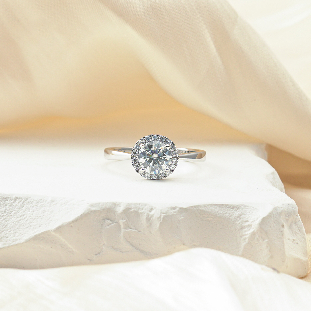 1ct Round Synthetic Moissanite Luxurious Bling Halo Ring In 925 Sterling Silver Engagement Anniversary Mother's Day Gifts